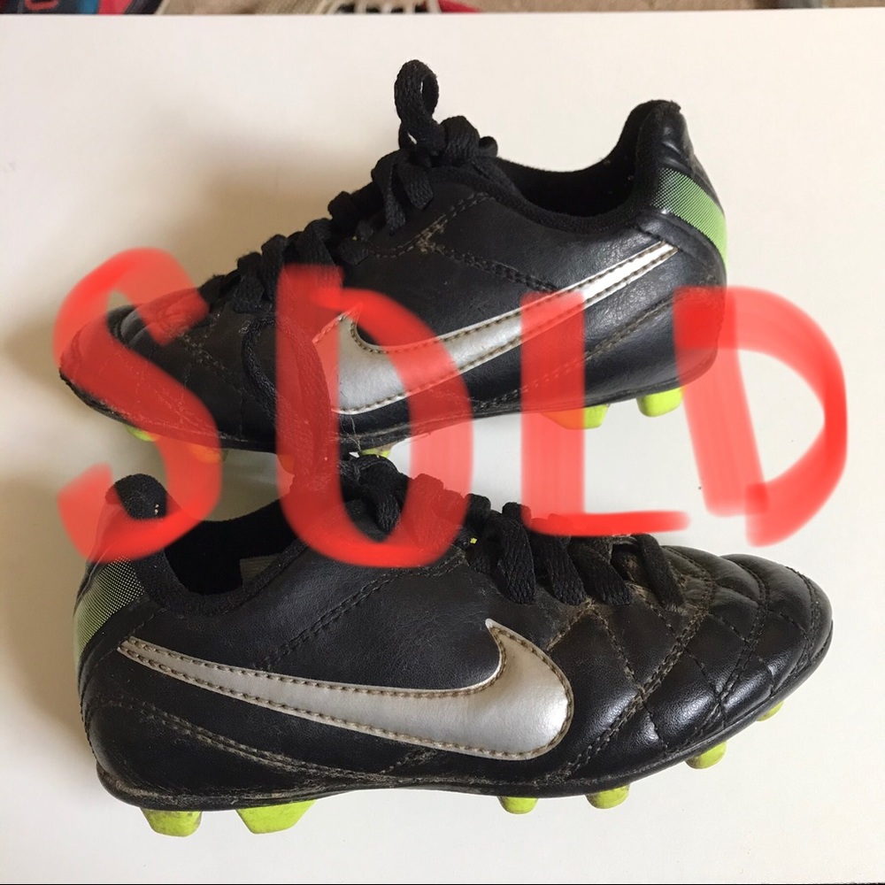 Kid’s size 10 soccer cleats